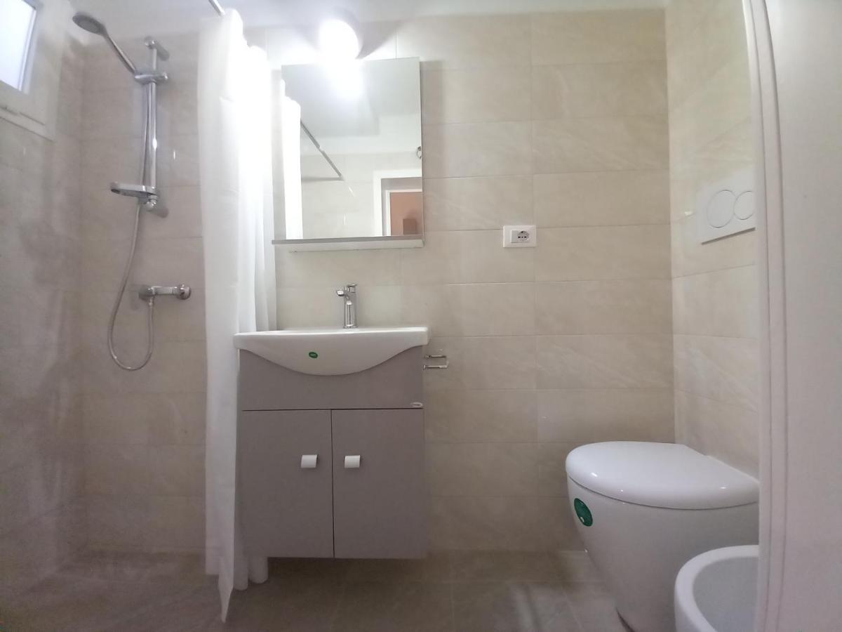 Liberty Apartment 加拉托内 外观 照片